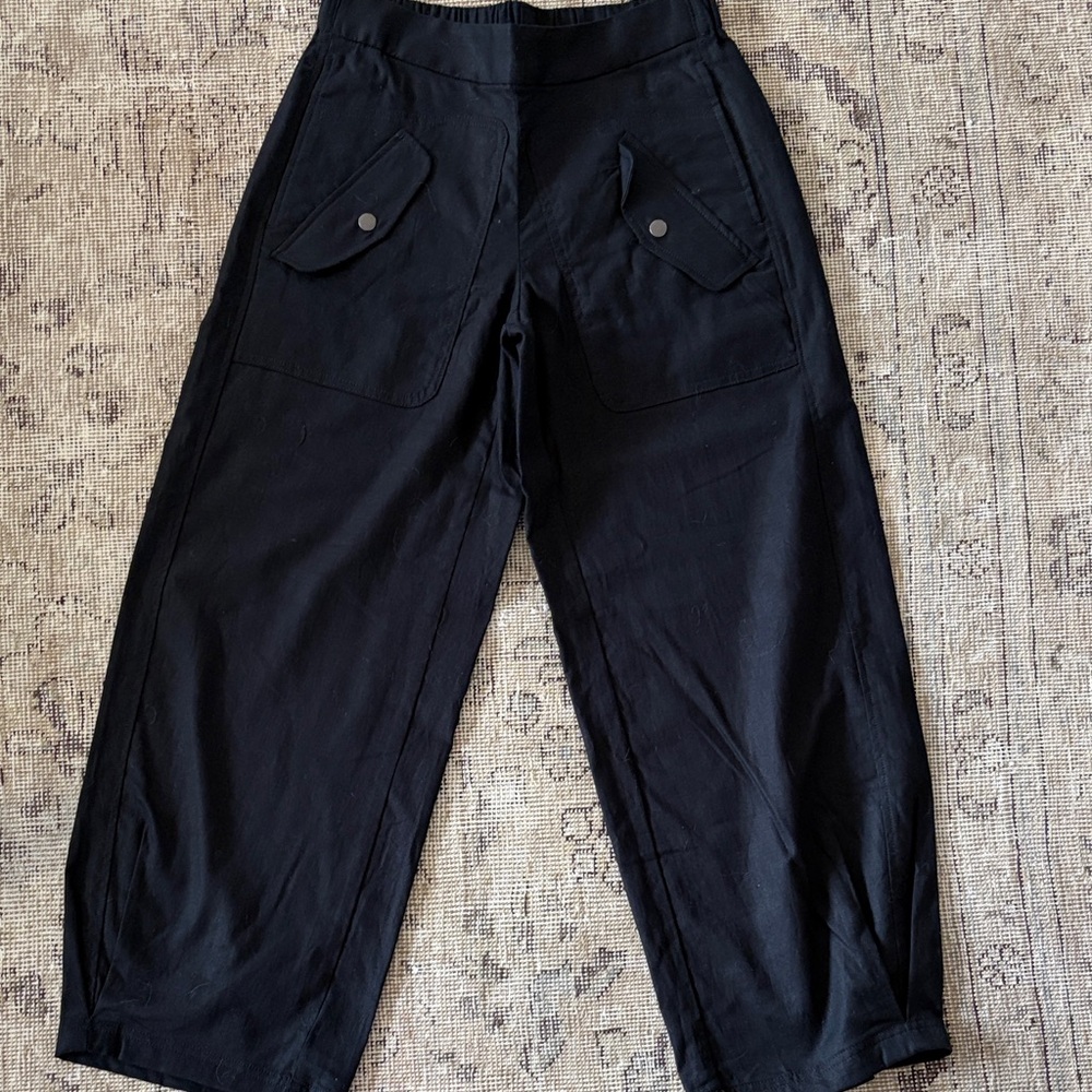 Women’s Black Barrel Pants
